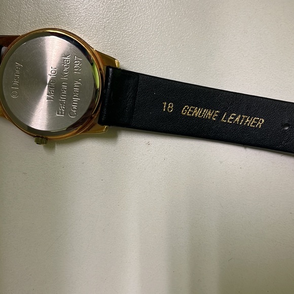 Vintage Disney world 25 years watch - Picture 4 of 5